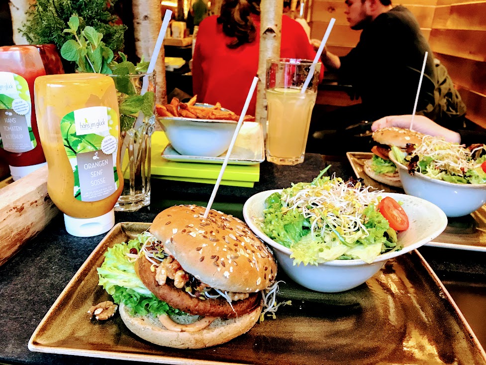 HANS IM GLÜCK – Vegane Burger in gemütlicher Atmosphäre
